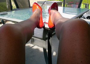 18 year old girl Amber nudes the cum from her bf's cock after they screw